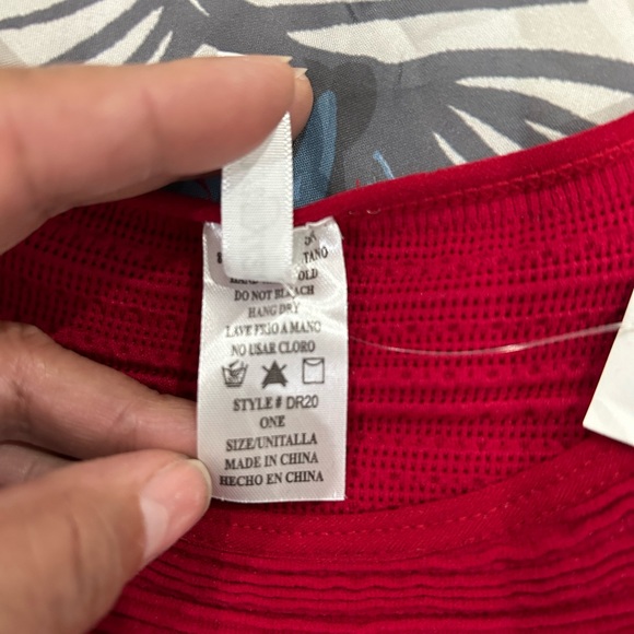 🔥 DEALS 🔥 
PRIME CUT • Red Scrunched Sassy Dress • size ( One Size) - Picture 2 of 8